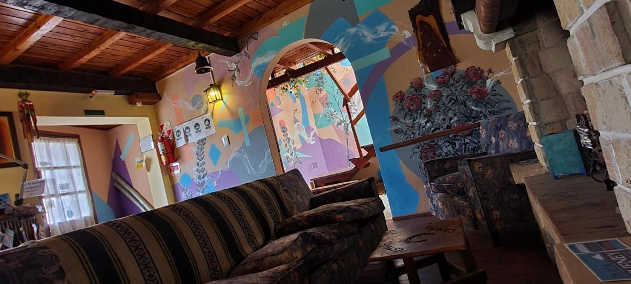 La Casa Del Arbol - Hostel Эль-Больсон Экстерьер фото